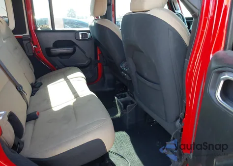 2021 Jeep Wrangler Unlimited Sport 4X4 z USA, uszkodzony, nr VIN 1C4HJXDN5MW775363